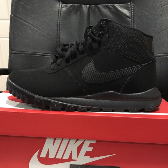 nike hoodland black